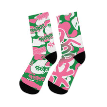 Load image into Gallery viewer, UTOIV Winter 16&#39; Pink/Green Camo Socks
